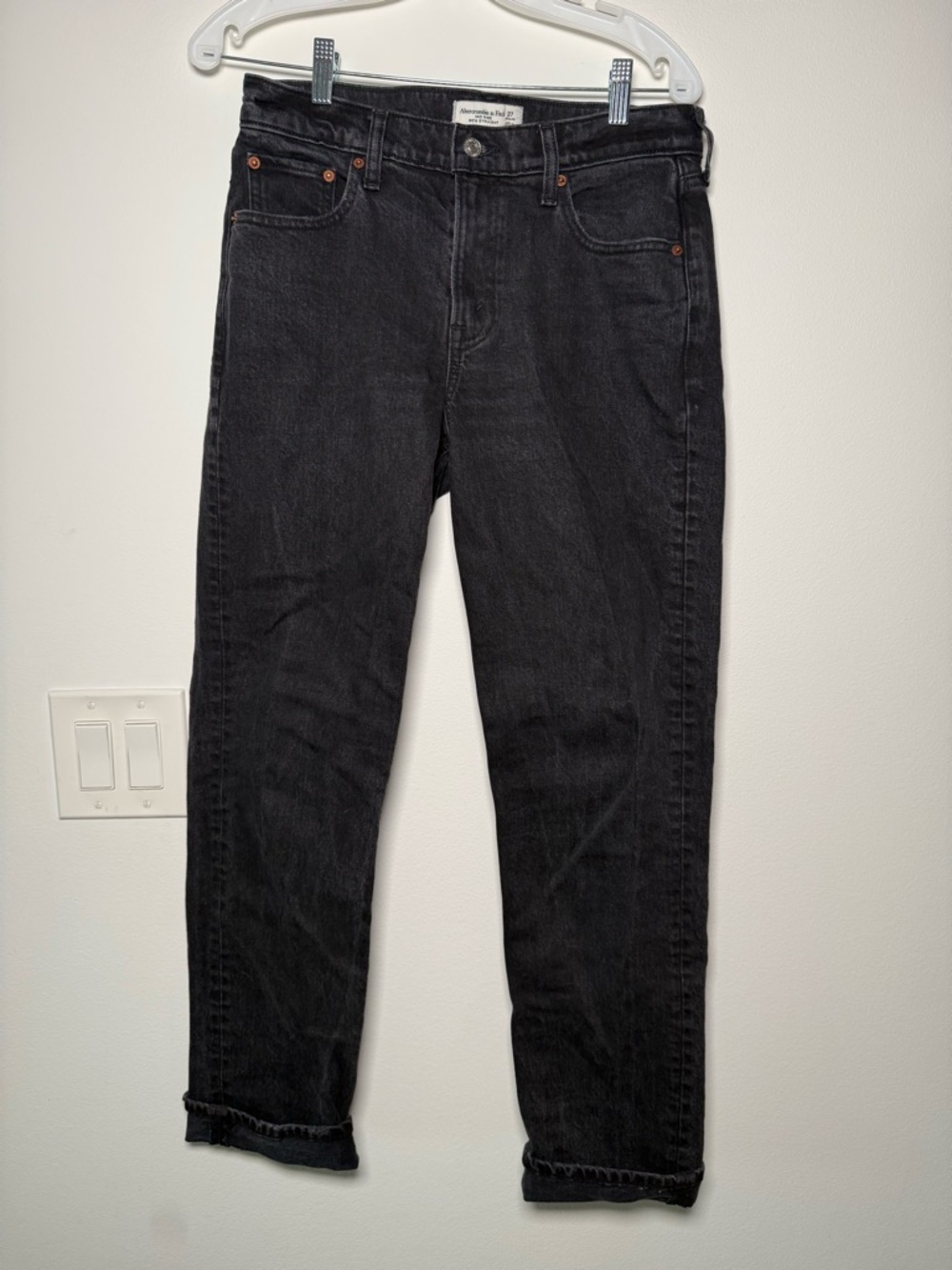 Abercrombie & Fitch Mid Rise 90’s Straight Jeans